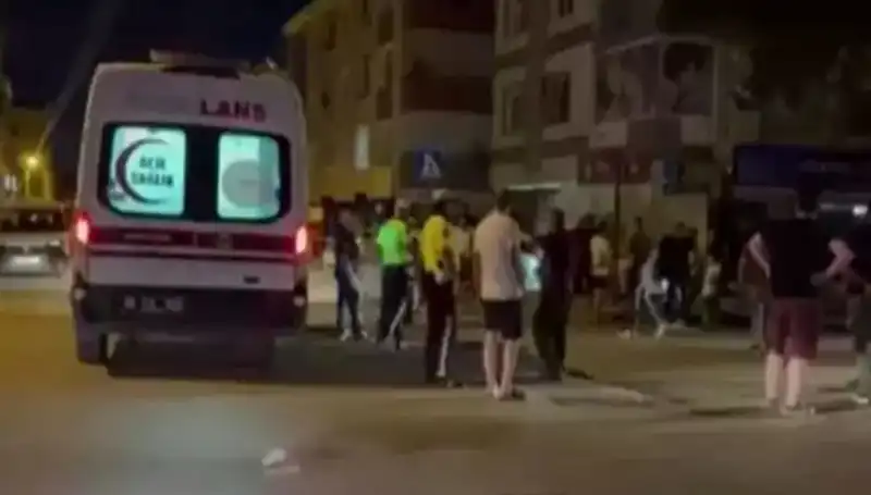 Alkollü Sürücü İle Yayalar Arasında Tartışma: Kamyonetle Ezme Olayı