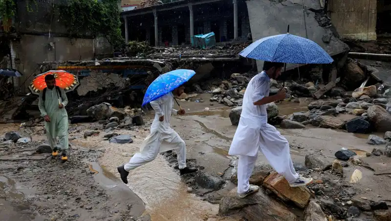 Pakistan'da Sel Felaketi: DSÖ'den Acil Tıbbi Malzeme Desteği