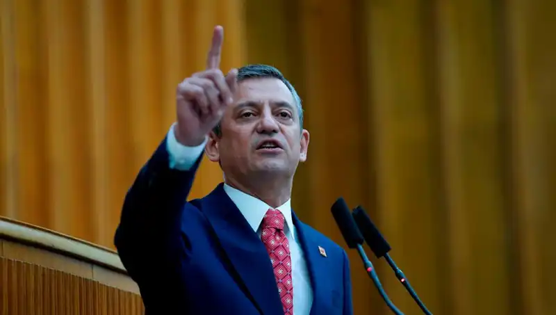 CHP Adaylığında Kriz: Özgür Özel'den Önemli Ön Seçim Açıklaması