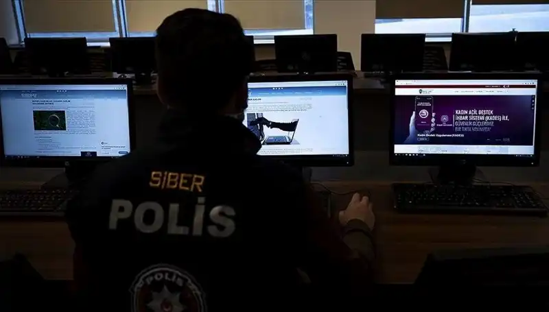 Sahte Linklerle Dolandırıcılık: Üç Suspect Tutuklandı, Detaylar Şok Ediyor!