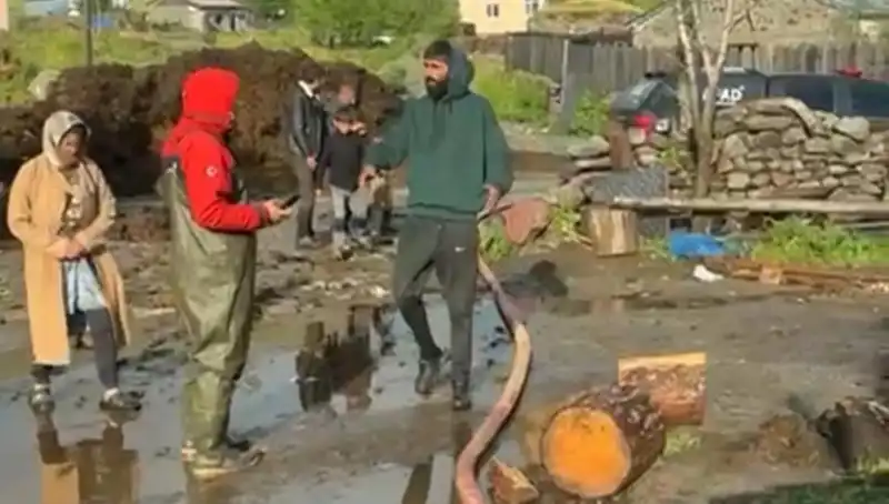 Ardahan'da Şiddetli Yağış, Hayatı Olumsuz Etkileyen Sel Felaketi