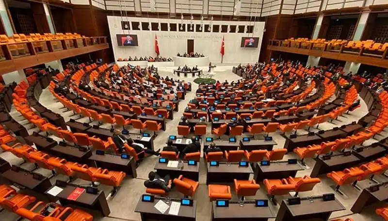 Emekli İkramiyesi 4 Bin TL’ye Çıkıyor: TBMM'de Önceki 4 Madde Kabul Edildi!